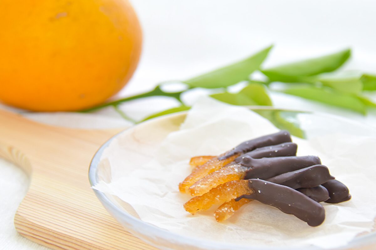 チョコレートをつけた甘夏のピール